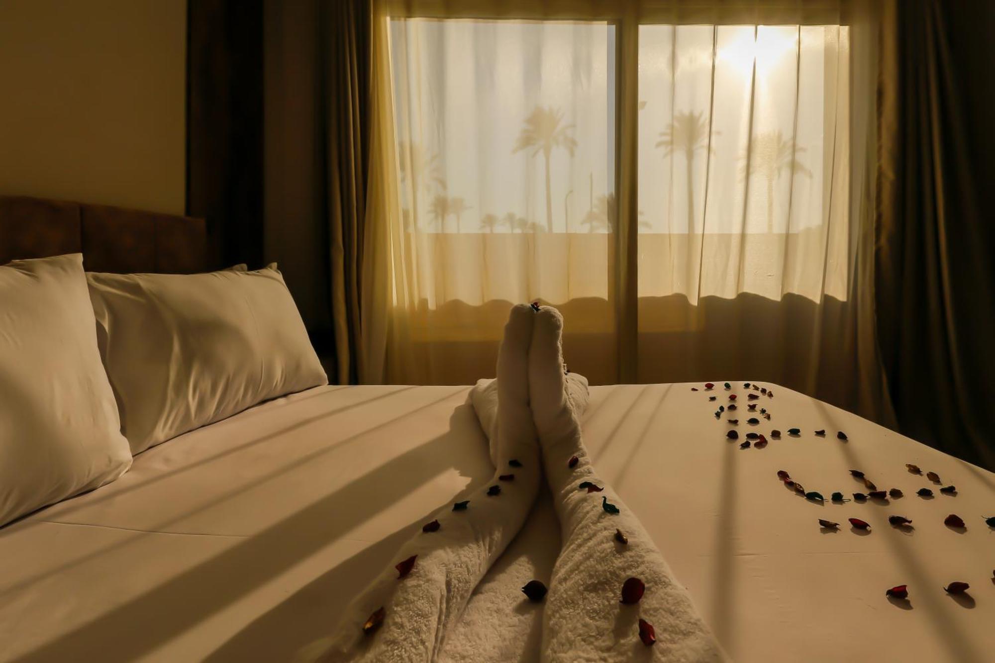 Taj Pyramids View Inn Kafret el-Gabal 外观 照片