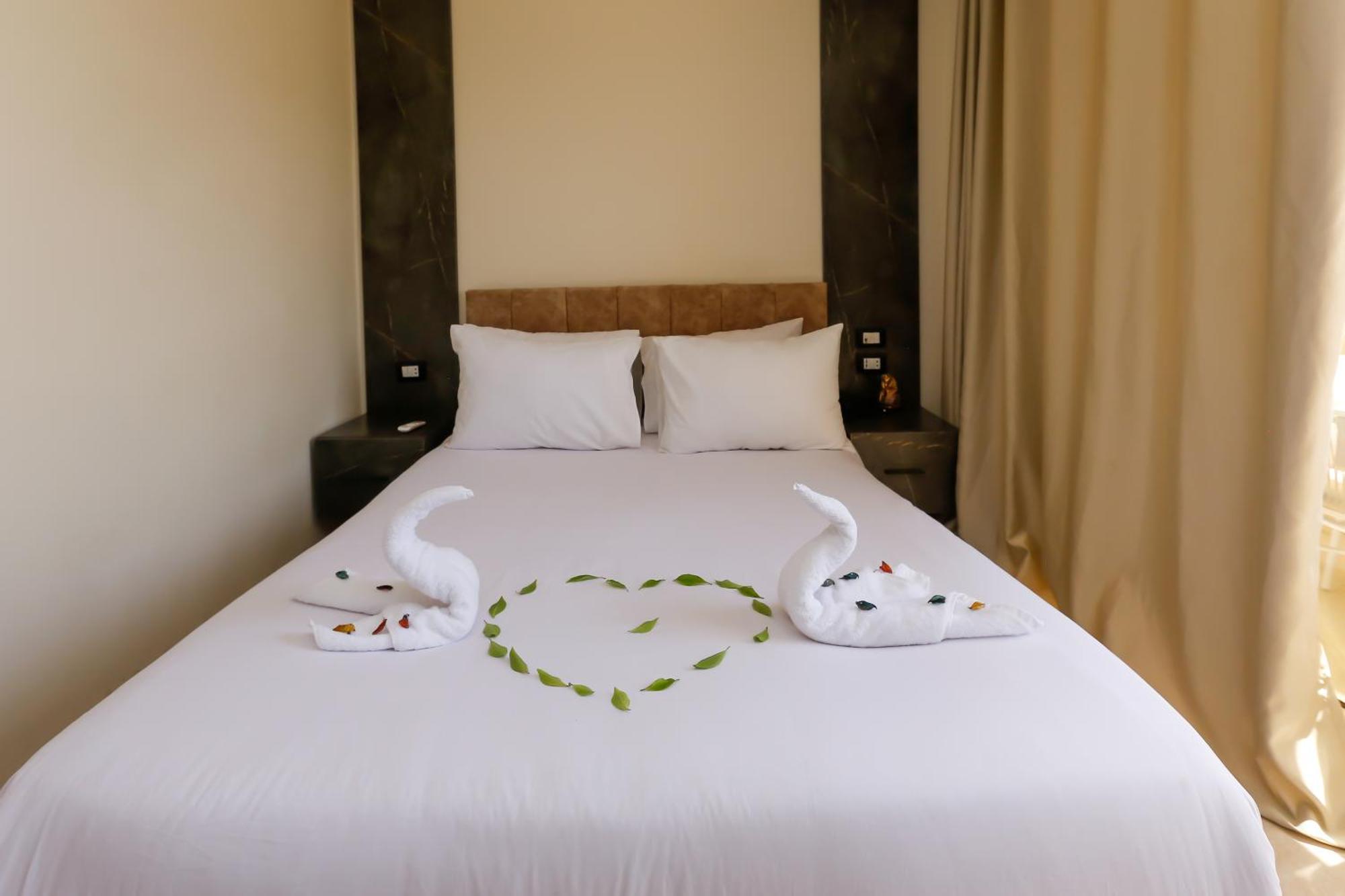 Taj Pyramids View Inn Kafret el-Gabal 外观 照片